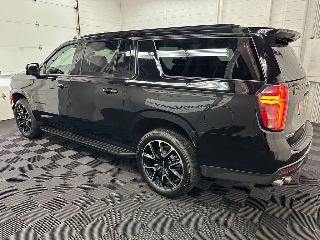 Used 2023 Chevrolet Suburban RST w/ Sport Performance Package AWD/4WD image 6