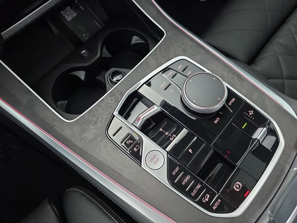 New 2026 BMW X5 xDrive50e w/ M Sport Package image 25