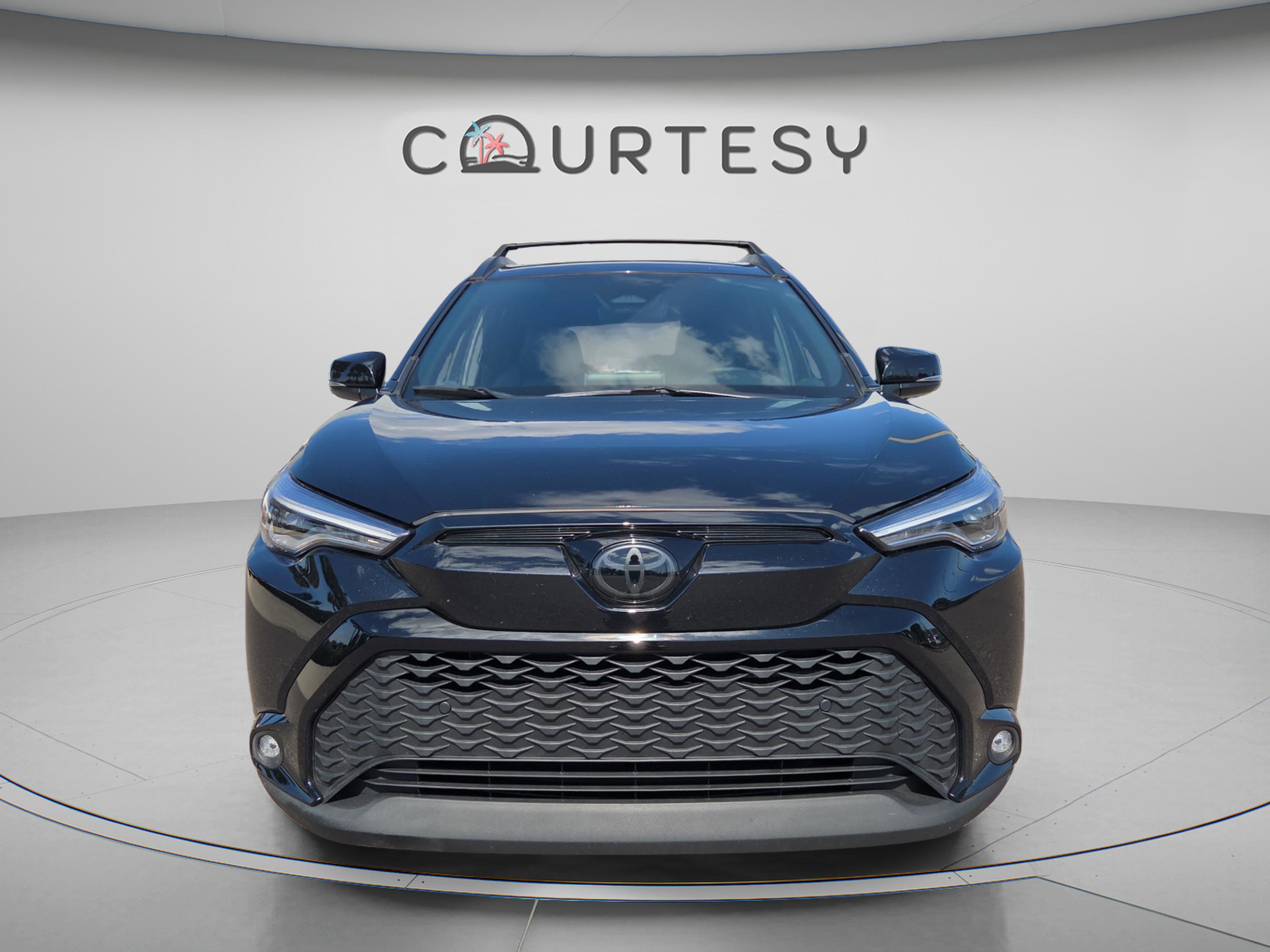 Used 2025 Toyota Corolla Cross AWD Hybrid w/ Convenience Package image 8