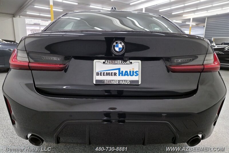 Used 2023 BMW 330i Sedan w/ M Sport Package RWD image 11