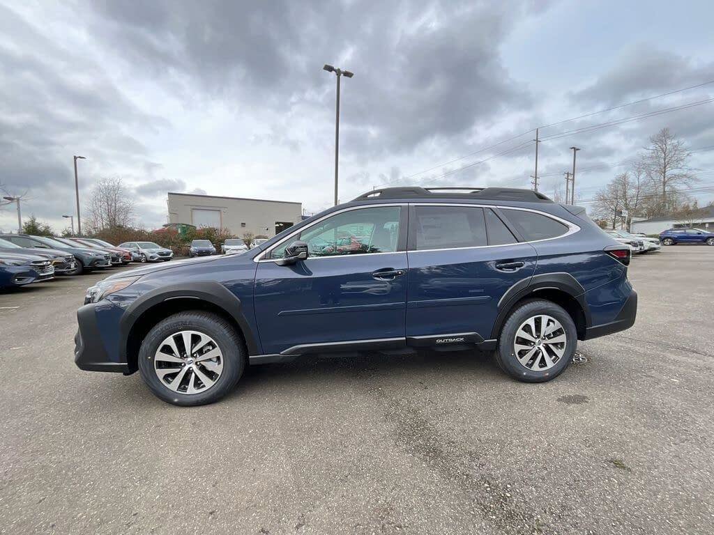Certified 2025 Subaru Outback Premium AWD/4WD image 5