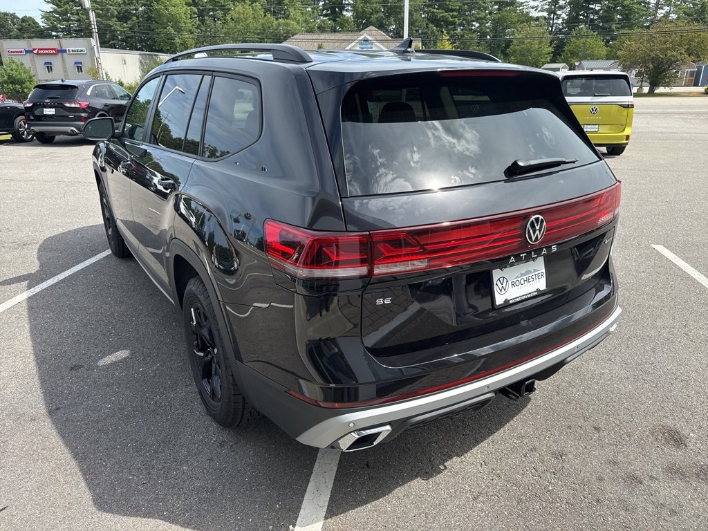 New 2026 Volkswagen Atlas Peak Edition image 8
