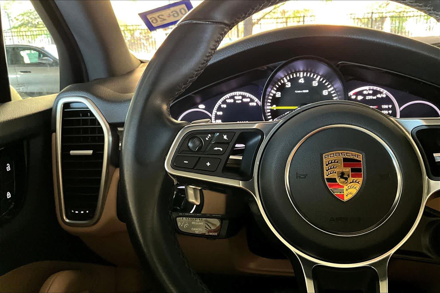 Used 2022 Porsche Cayenne E-Hybrid AWD/4WD image 66