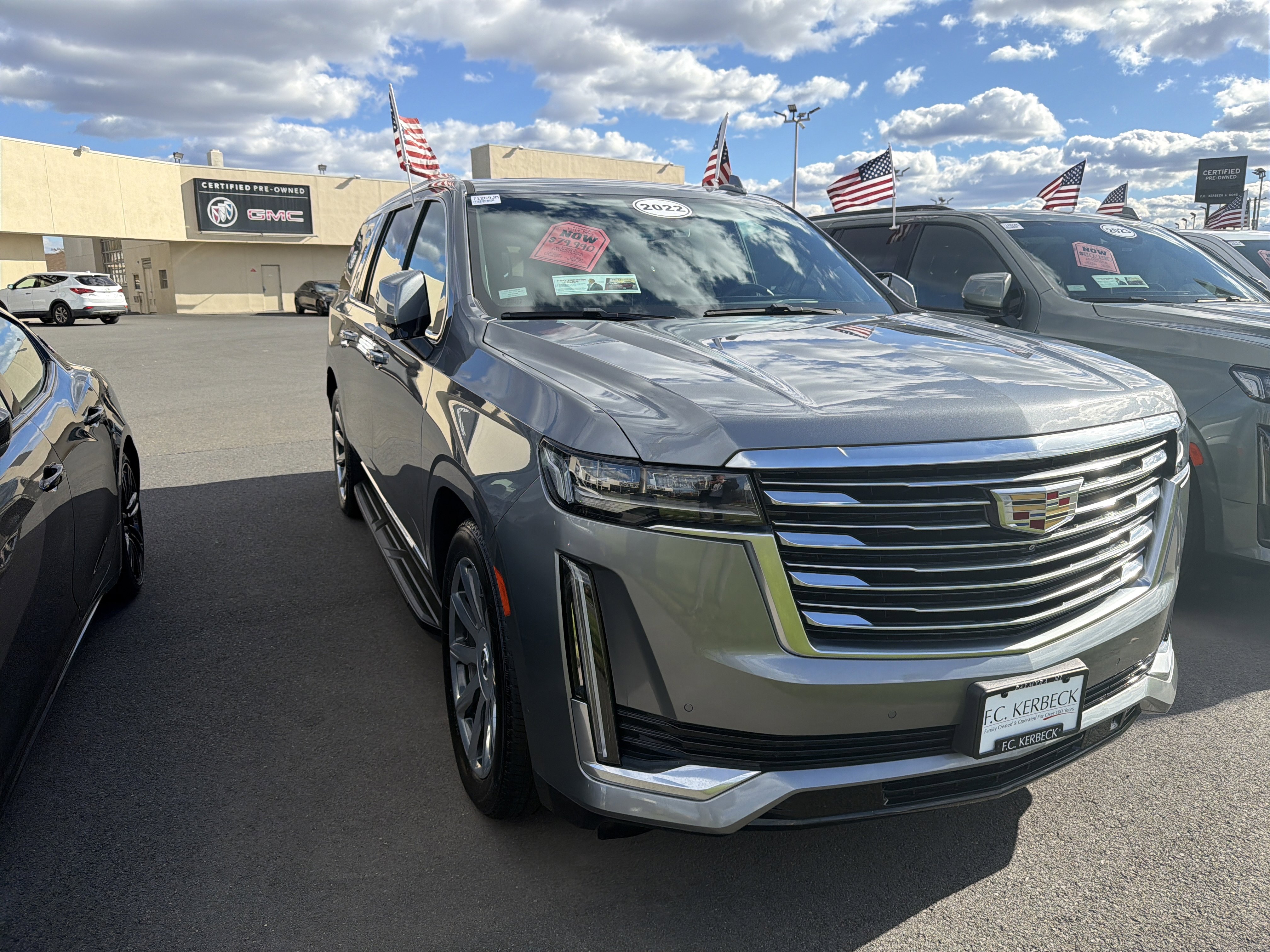 Used 2022 Cadillac Escalade ESV Premium Luxury Platinum image 4