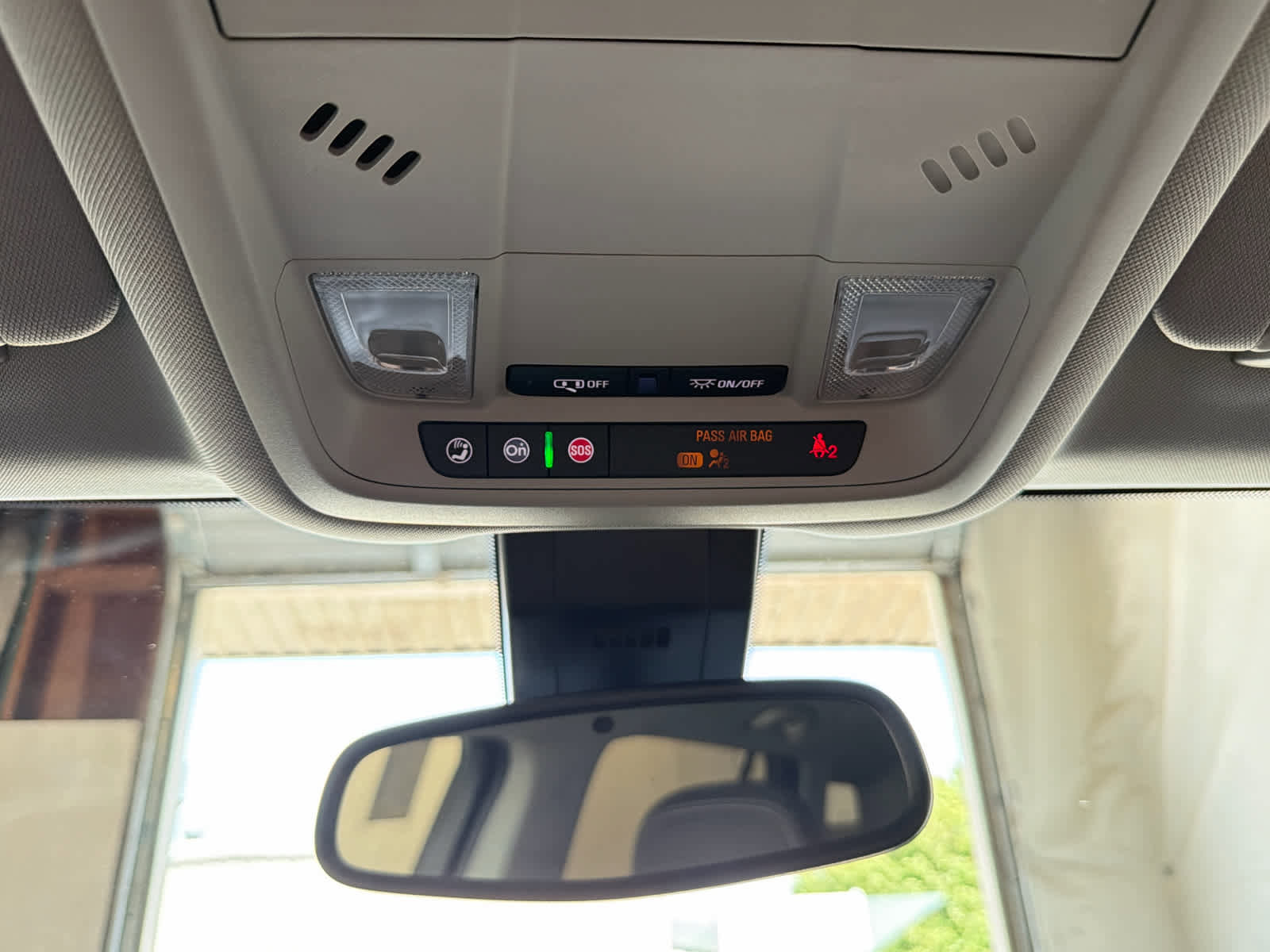 Used 2024 GMC Terrain SLE w/ Driver Convenience Package FWD image 47