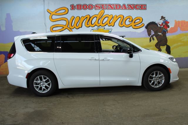 Used 2024 Chrysler Pacifica Touring-L