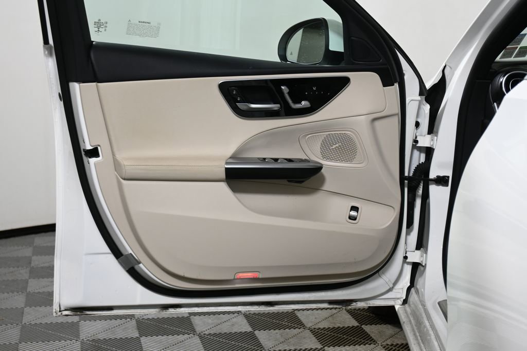 Used 2023 Mercedes-Benz C 300 4MATIC Sedan image 28