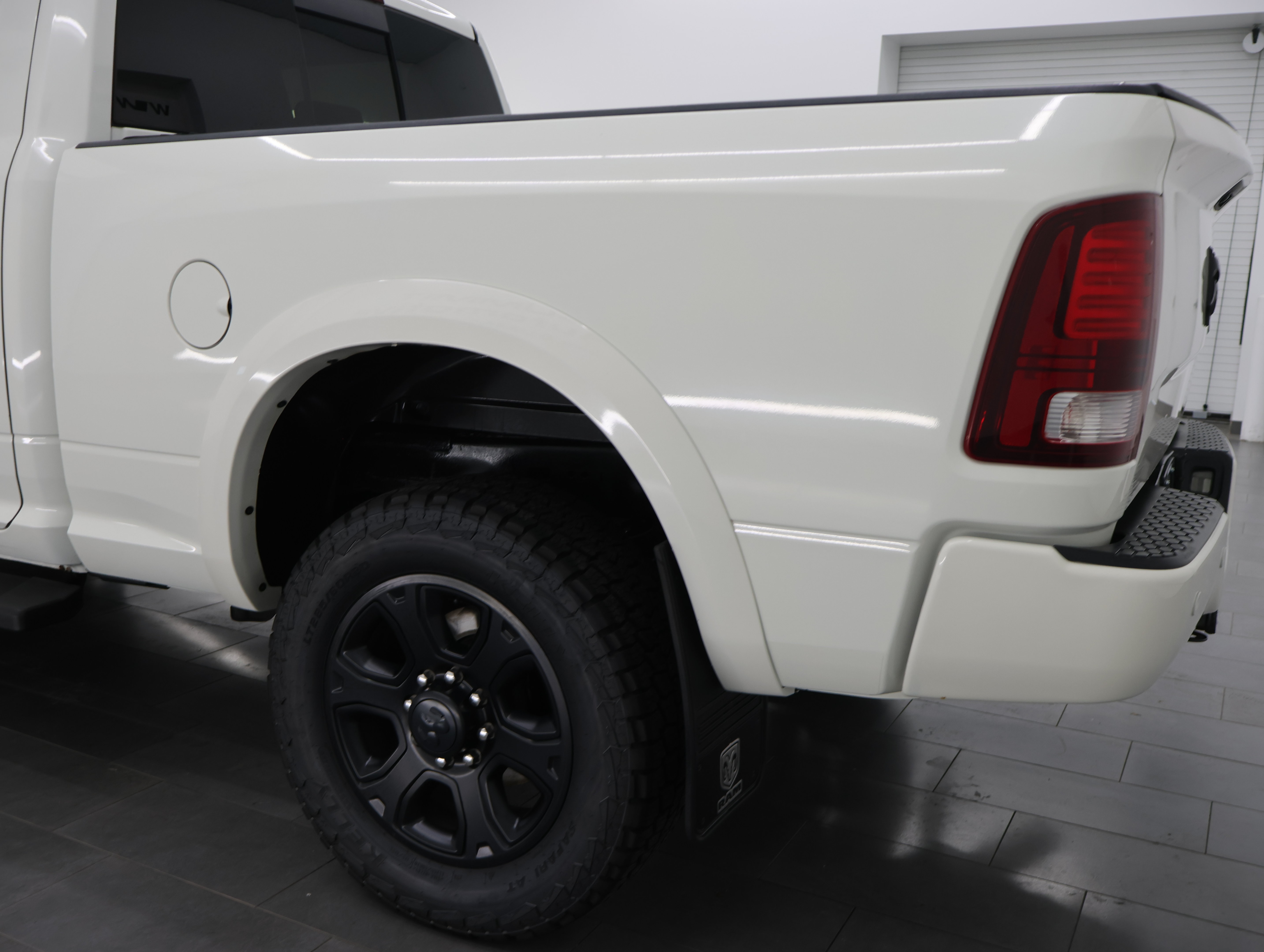 Used 2017 RAM 2500 Laramie w/ Sport Appearance Group AWD/4WD image 29