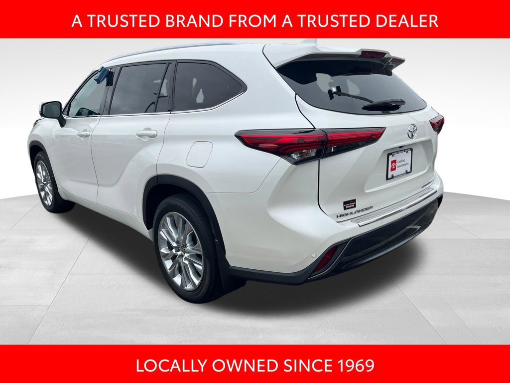 Certified 2020 Toyota Highlander Limited AWD/4WD image 4