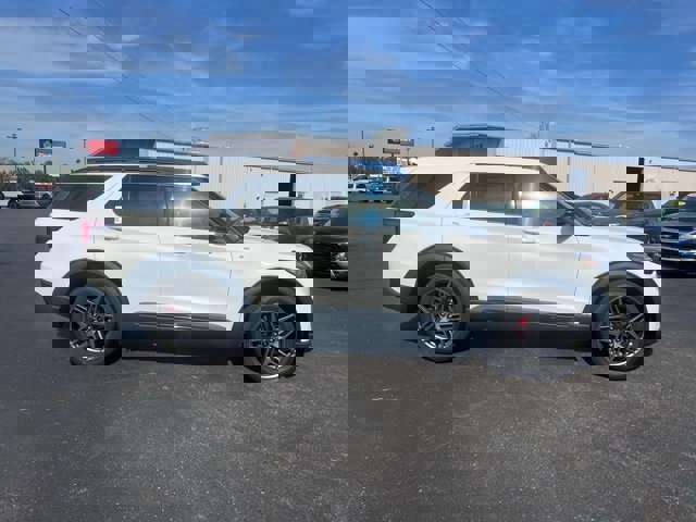 New 2025 Ford Explorer ST-Line image 2