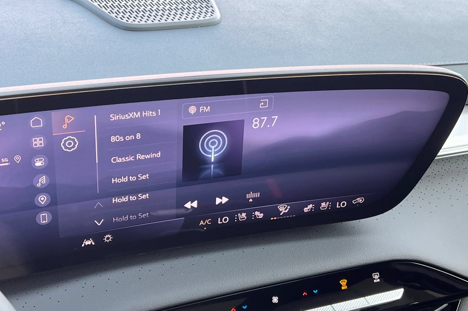 New 2026 Buick Enclave Avenir w/ Super Cruise Package FWD image 17