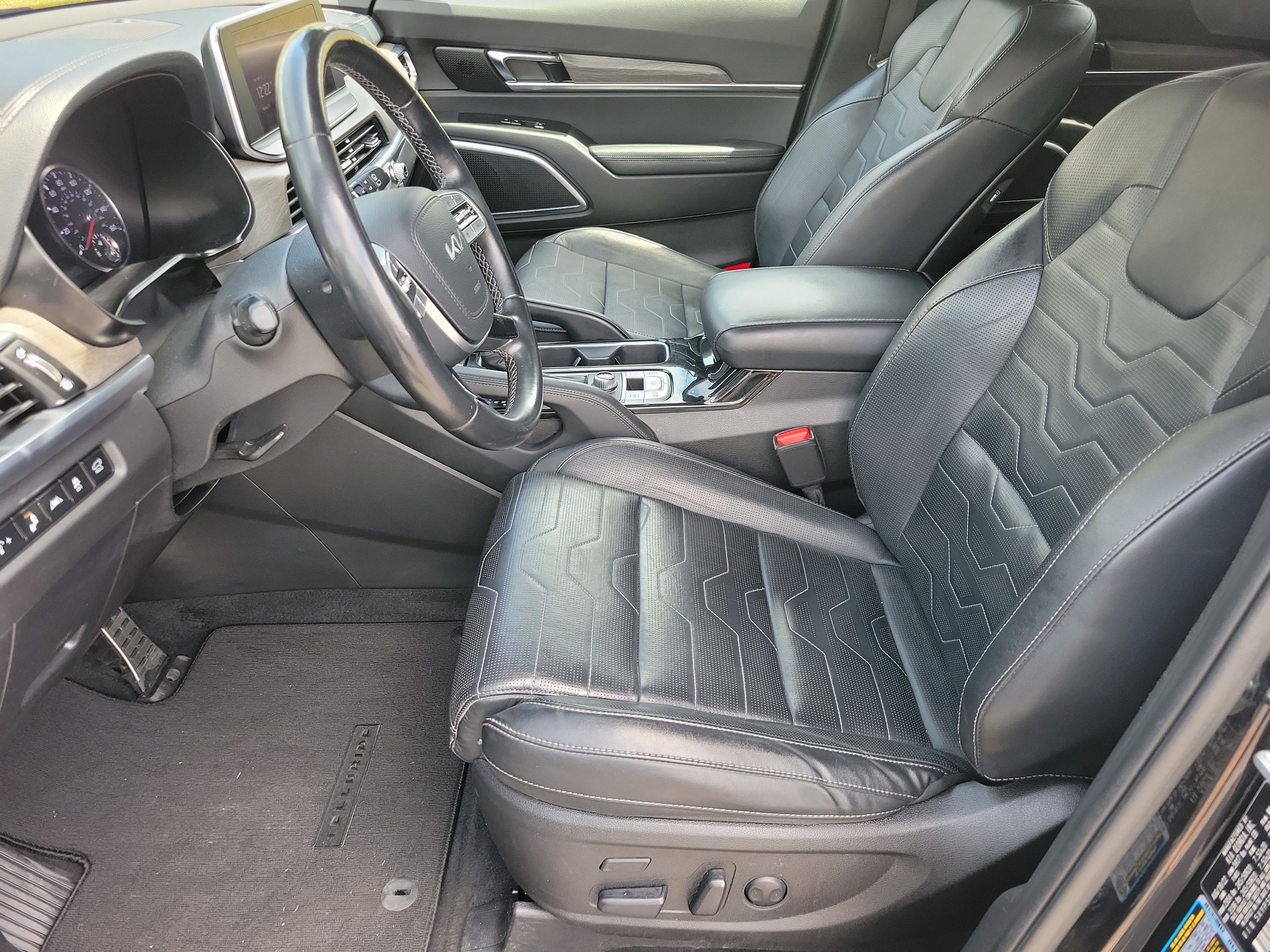 Used 2022 Kia Telluride SX w/ SX Prestige Package AWD/4WD image 4