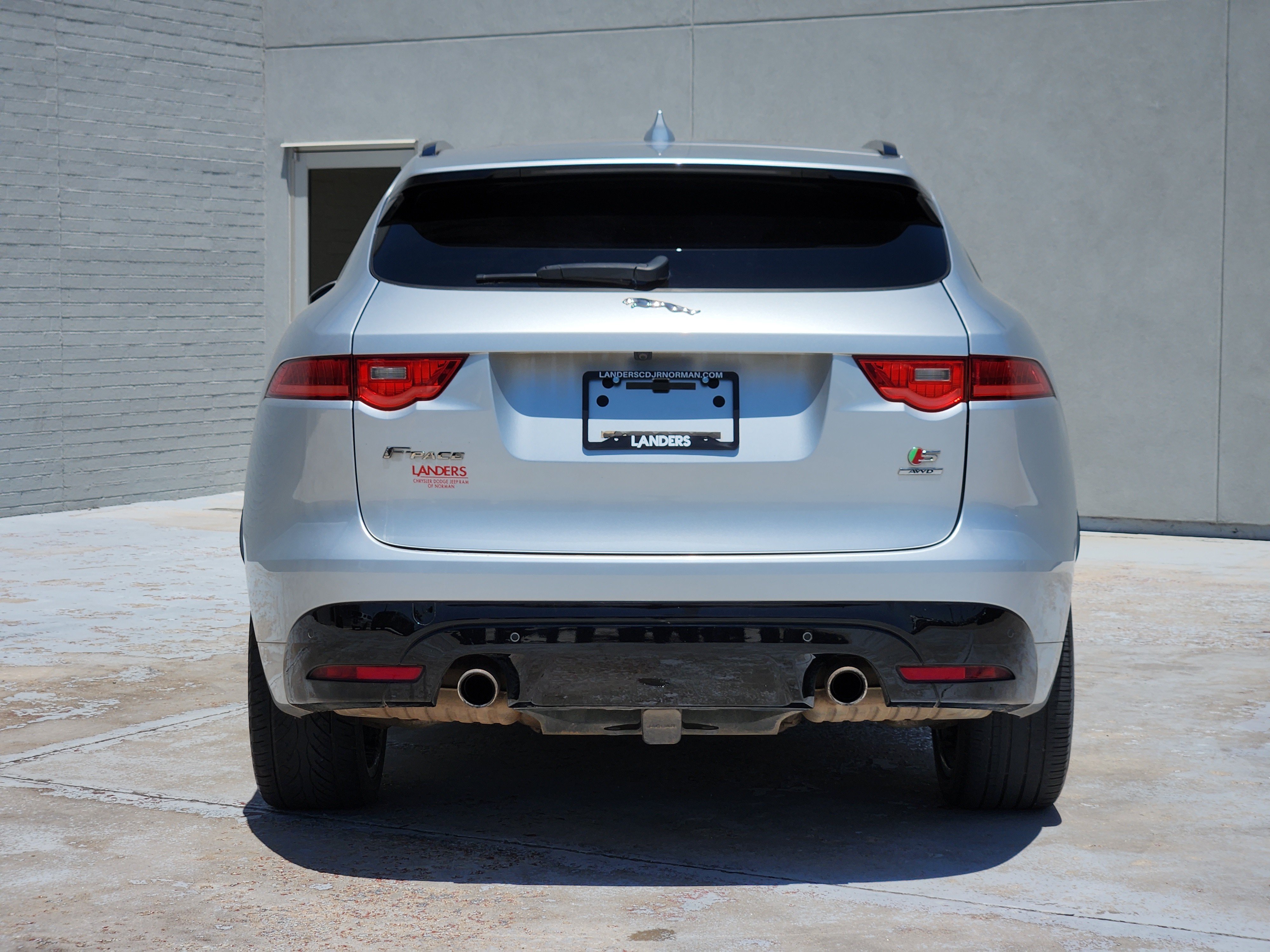 Used 2017 Jaguar F-PACE S AWD/4WD image 6