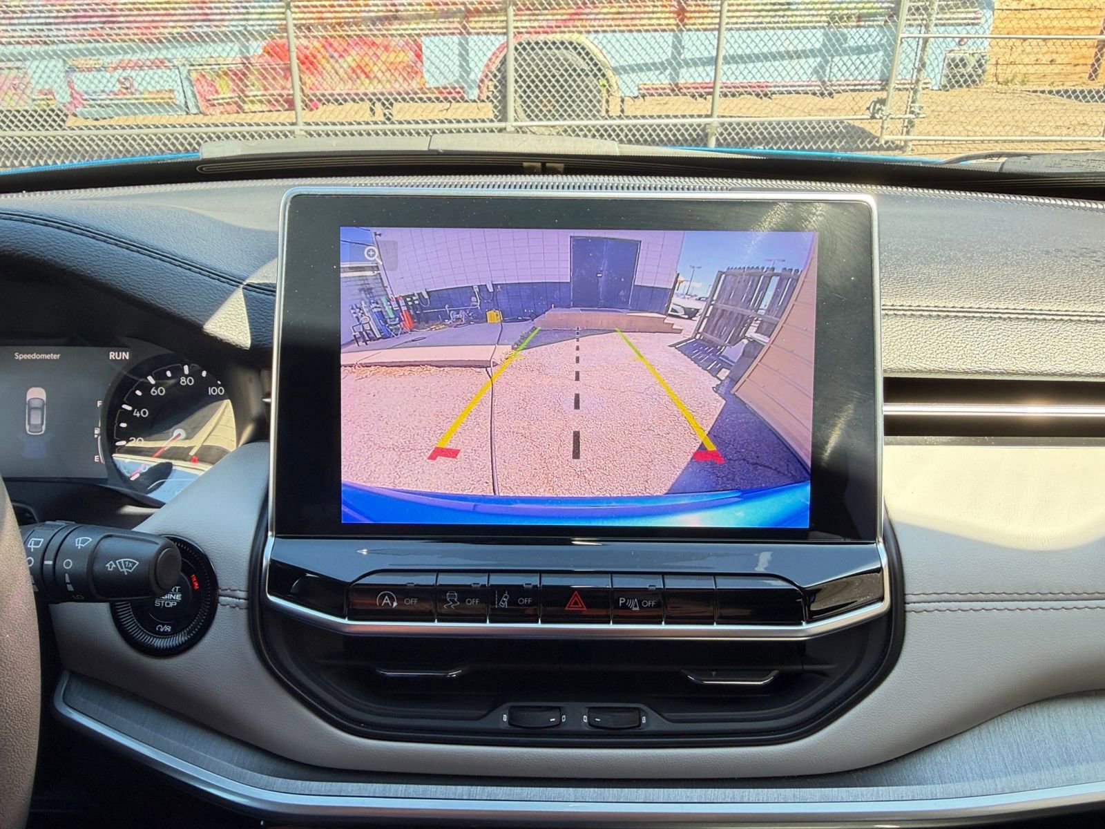 Used 2025 Jeep Compass Limited image 24