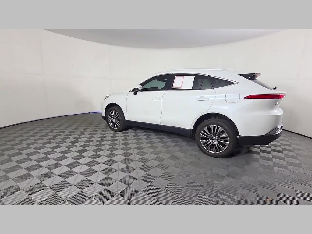 Used 2024 Toyota Venza XLE AWD/4WD image 44