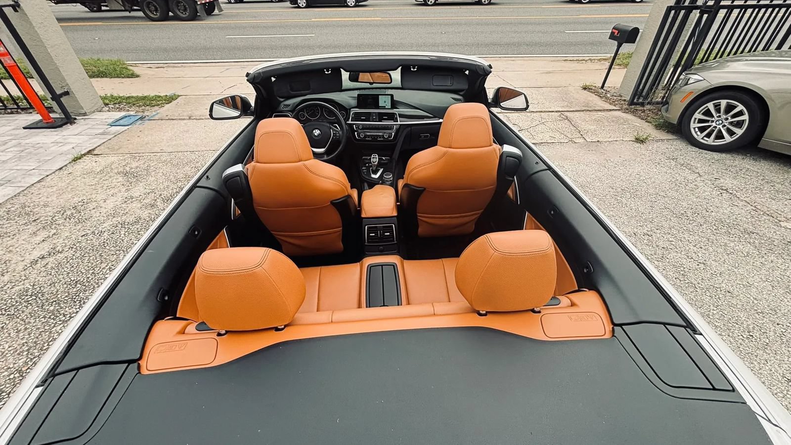 Used 2018 BMW 430i Convertible RWD image 18
