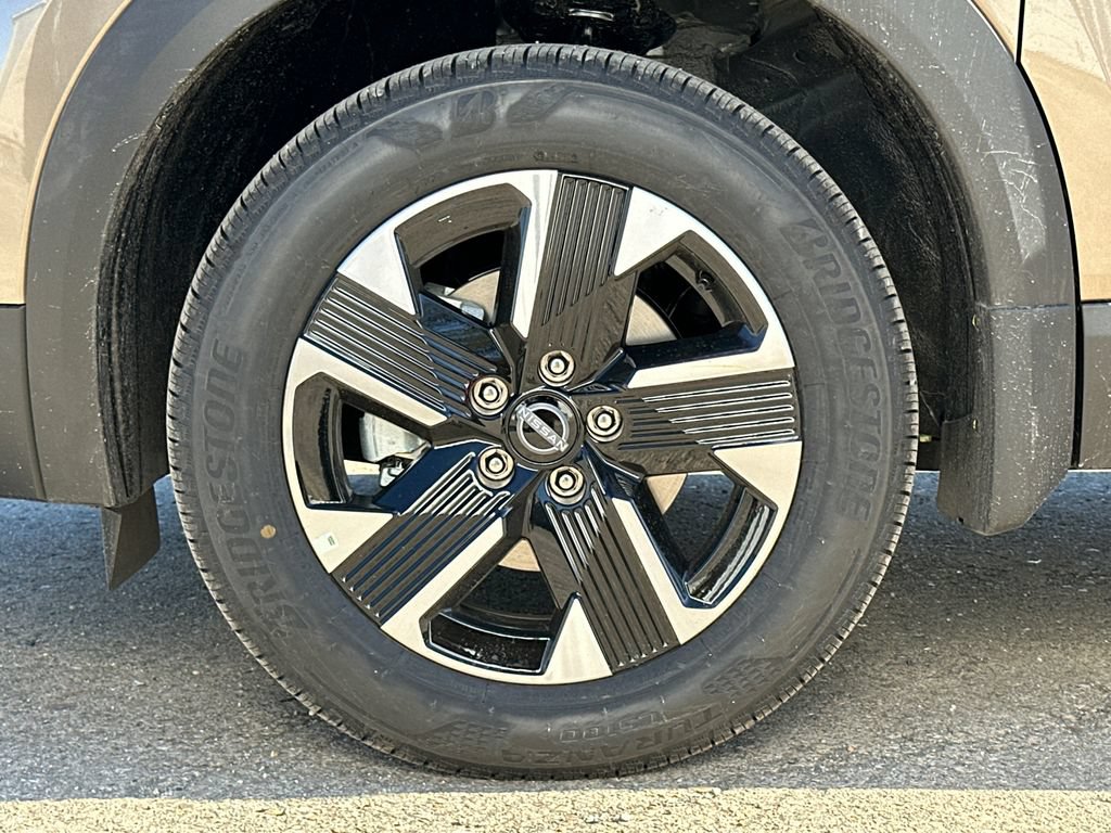 New 2026 Nissan Kicks SV w/ SV Premium Package AWD/4WD image 5