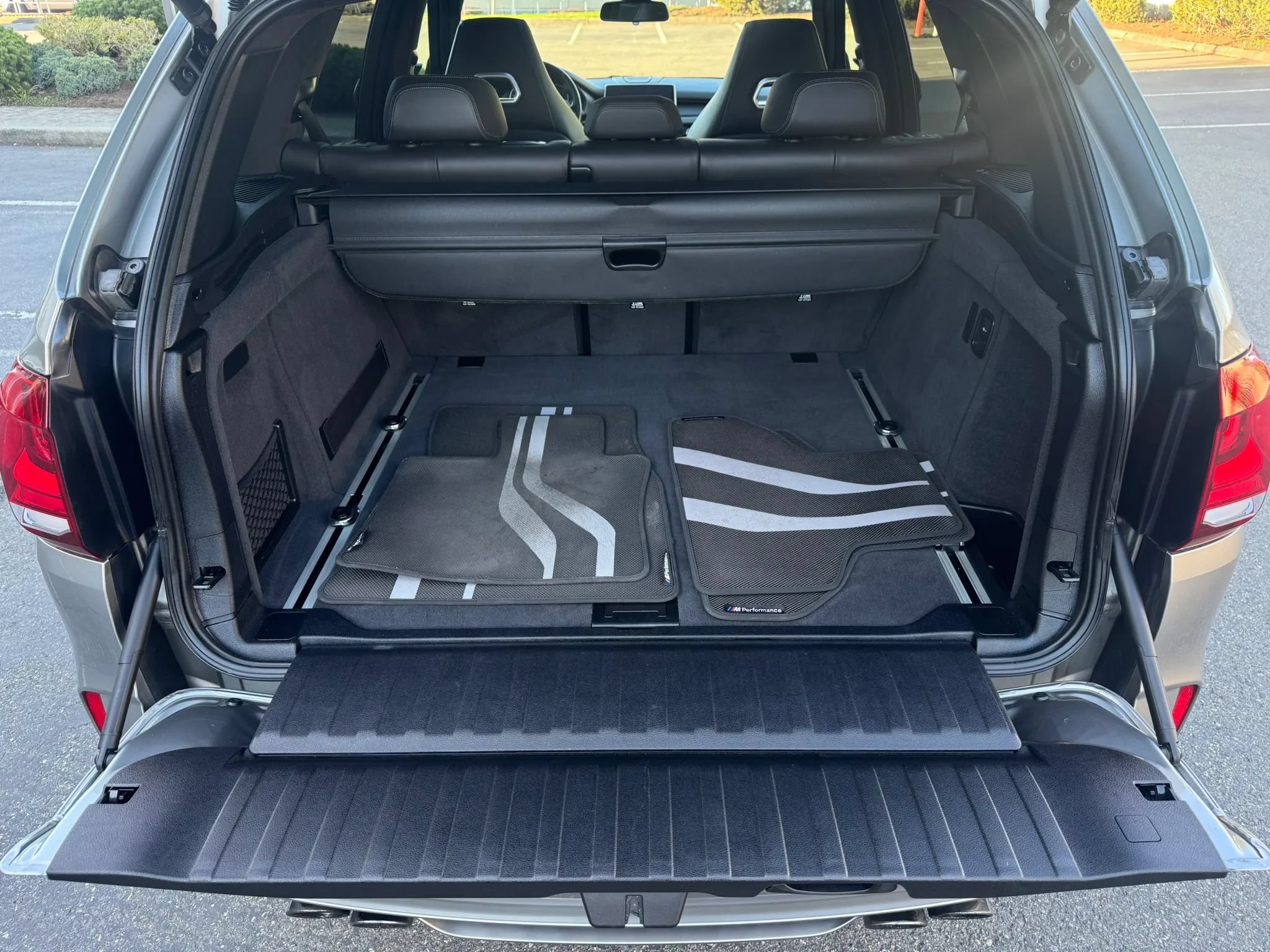 Used 2017 BMW X5 M AWD/4WD image 35
