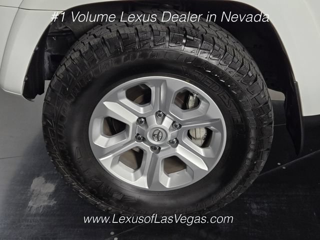 Used 2021 Toyota 4Runner SR5 Premium w/ Moonroof Package AWD/4WD image 12