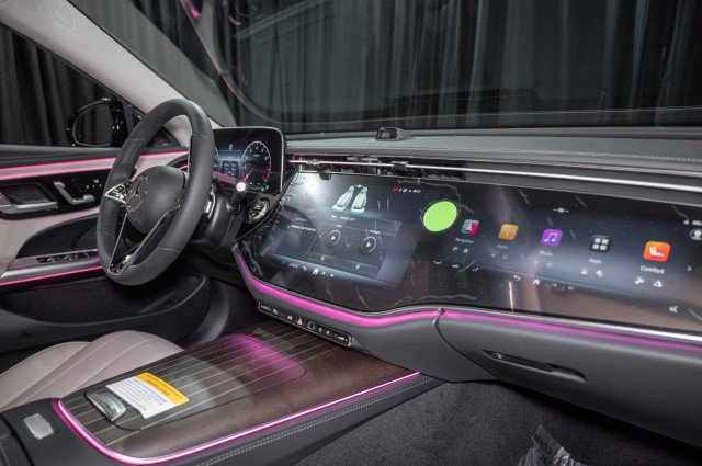 New 2025 Mercedes-Benz E 350 Sedan image 16