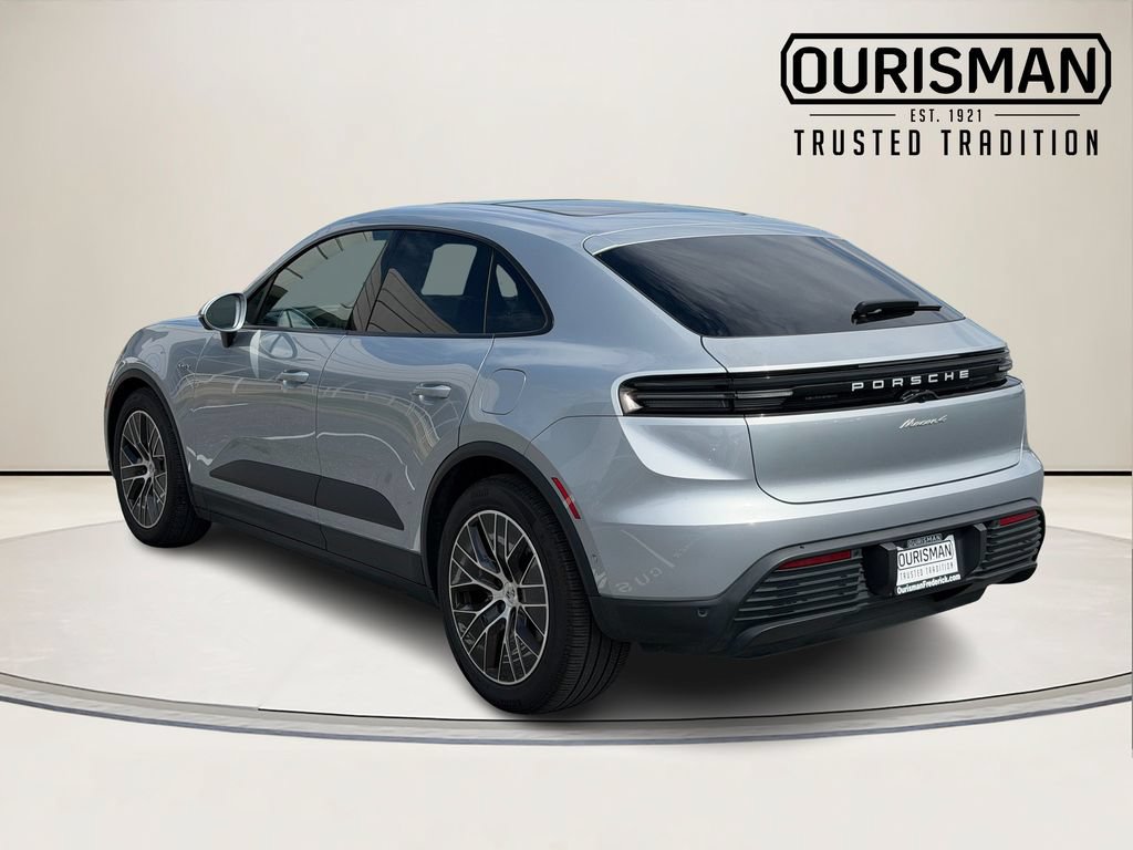 Used 2025 Porsche Macan 4 Electric AWD/4WD image 6
