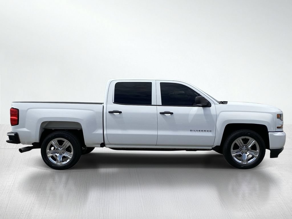 Used 2018 Chevrolet Silverado 1500 Custom w/ Custom Convenience Package RWD image 10