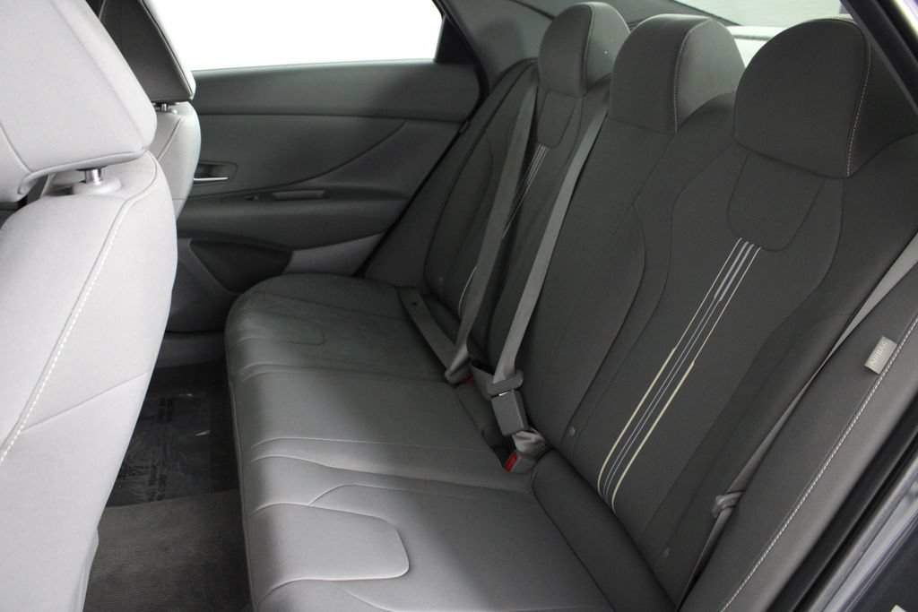 Certified 2025 Hyundai Elantra Sport FWD image 21