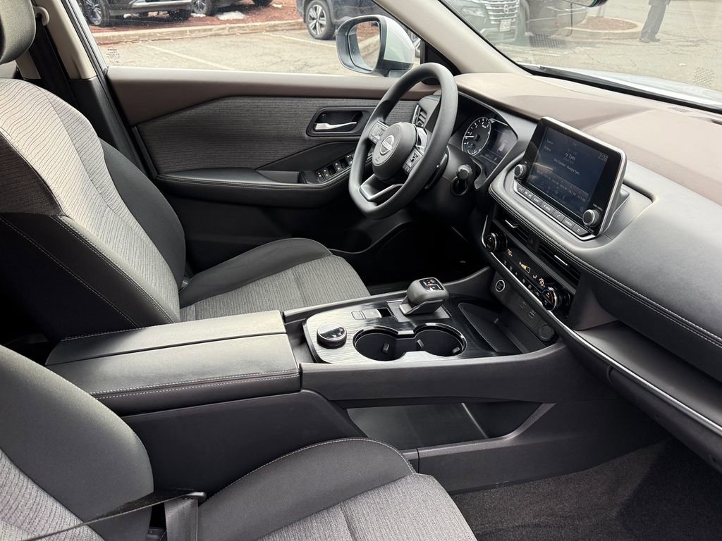 Used 2023 Nissan Rogue SV AWD/4WD image 27