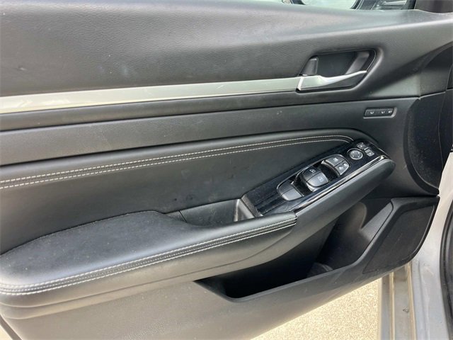 Used 2020 Nissan Altima 2.5 Platinum image 21