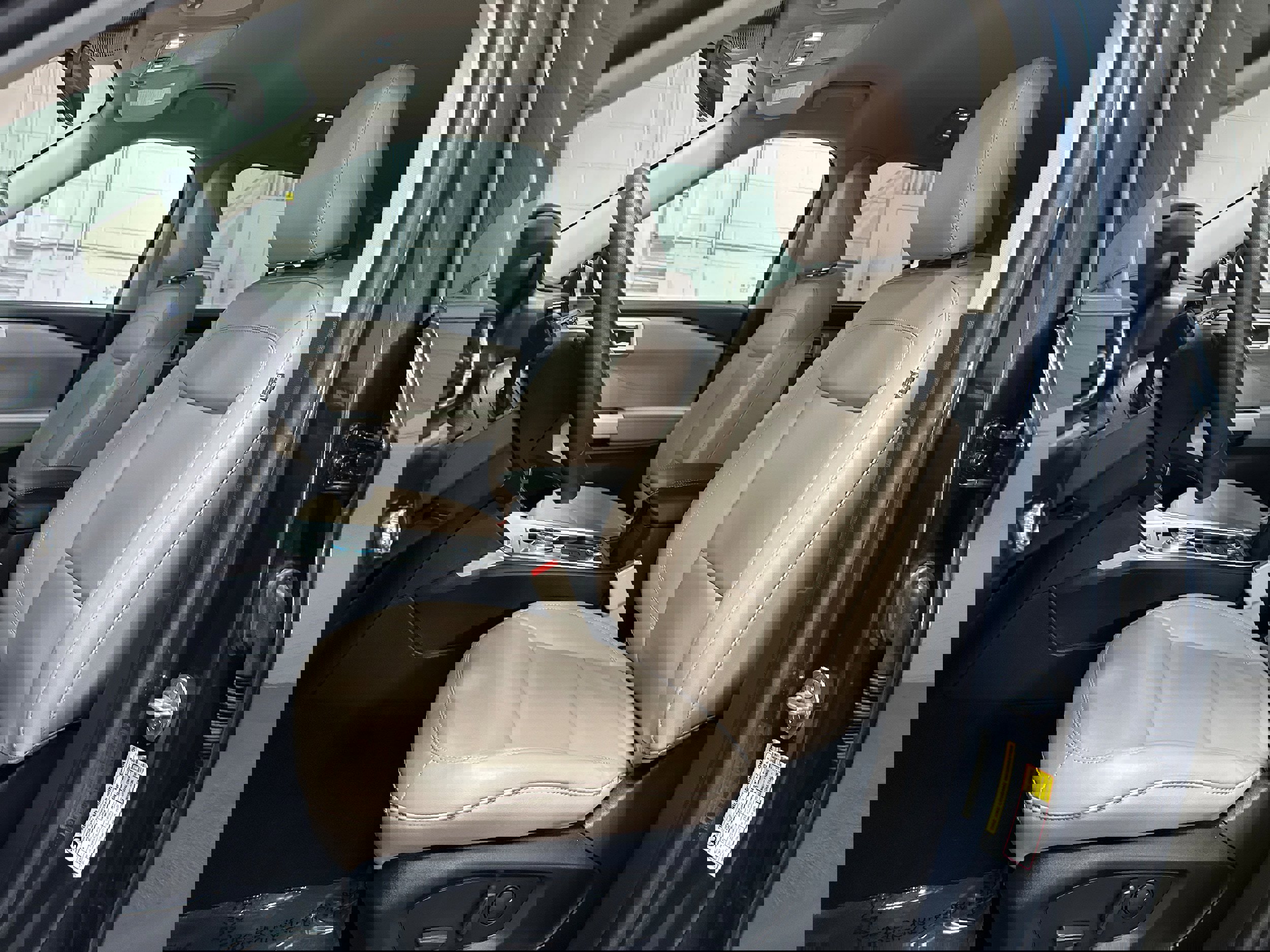 Certified 2023 Ford Explorer XLT w/ Equipment Group 202A image 8