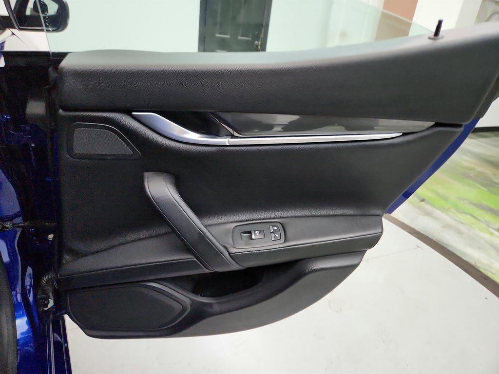 Used 2018 Maserati Ghibli image 29