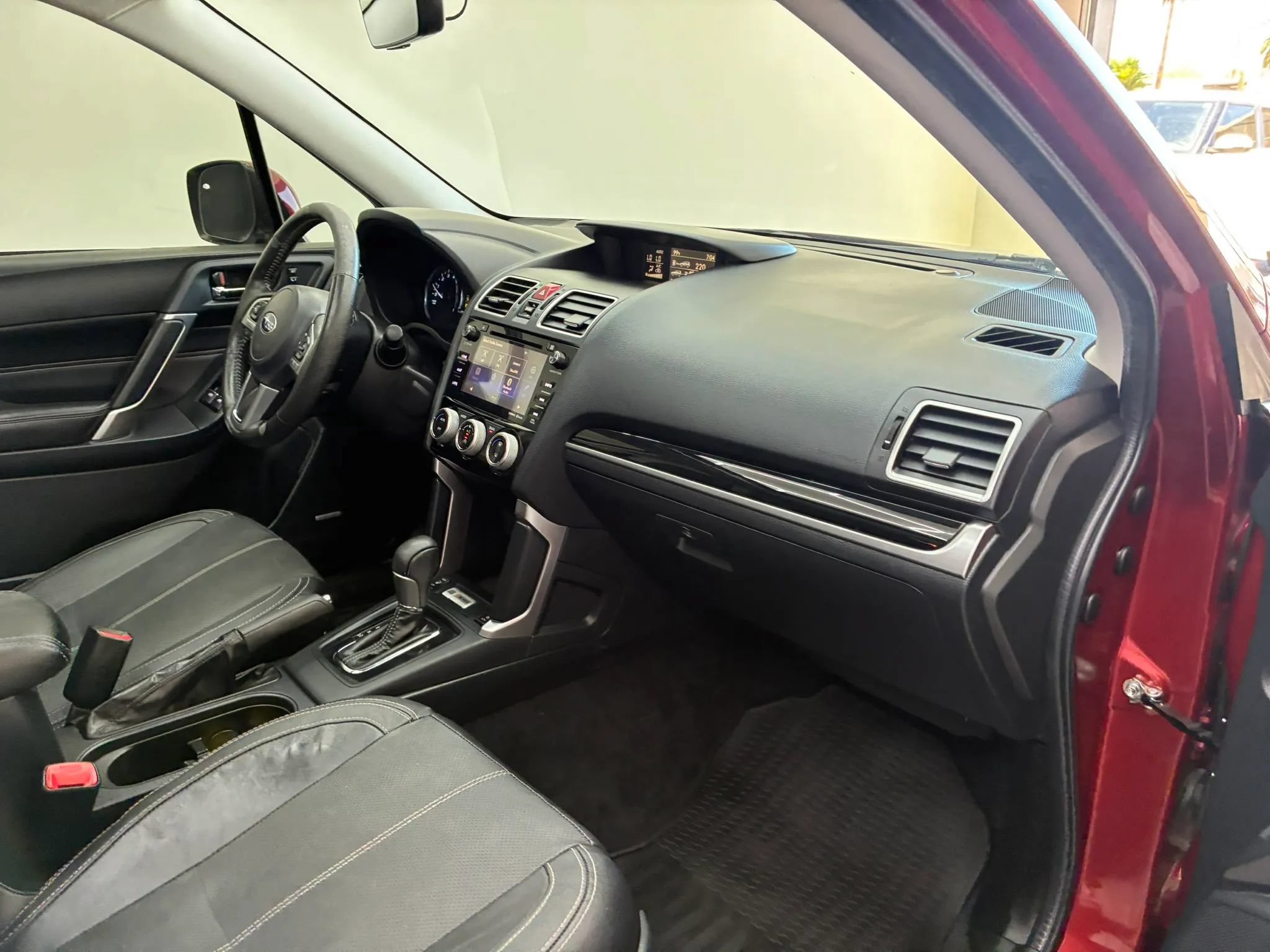 Used 2017 Subaru Forester 2.5i Touring AWD/4WD image 24