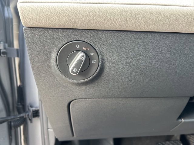 Used 2025 Volkswagen Taos S image 13