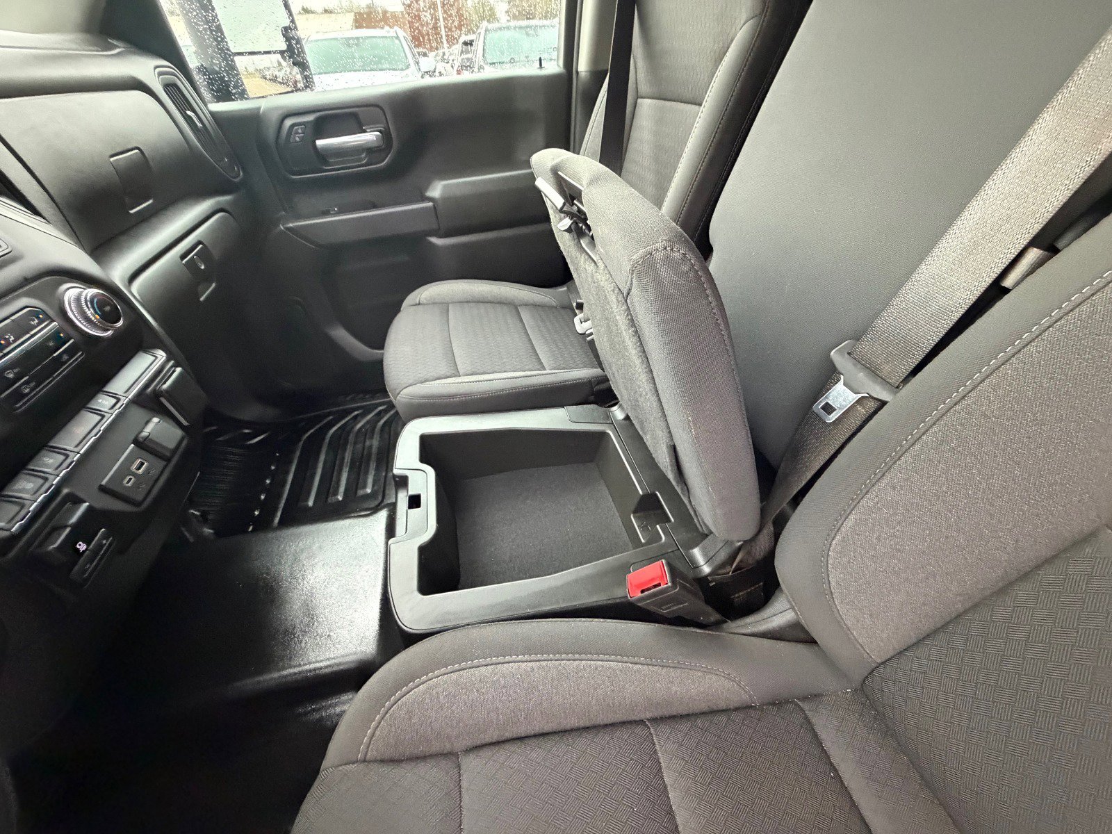 Used 2024 GMC Sierra 3500 Pro w/ Convenience Package image 16