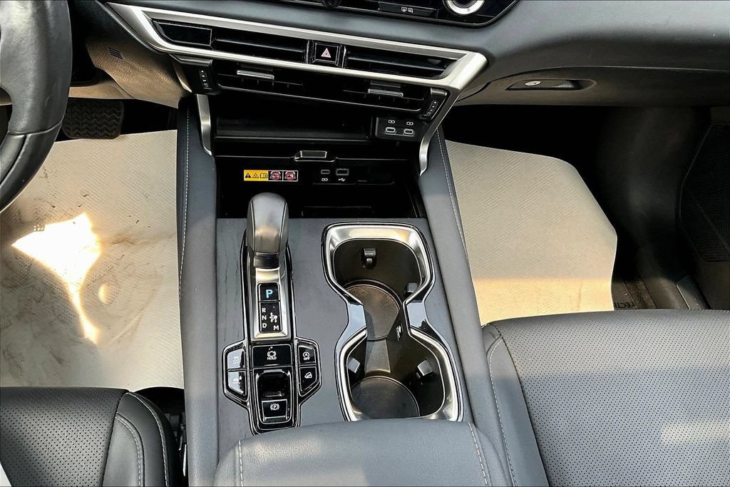Used 2023 Lexus RX 350 Premium w/ Accessory Package AWD/4WD image 15
