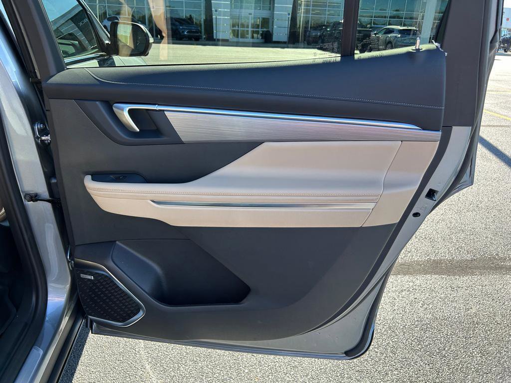 New 2026 Buick Enclave Preferred w/ LPO, Floor Liner Package image 16