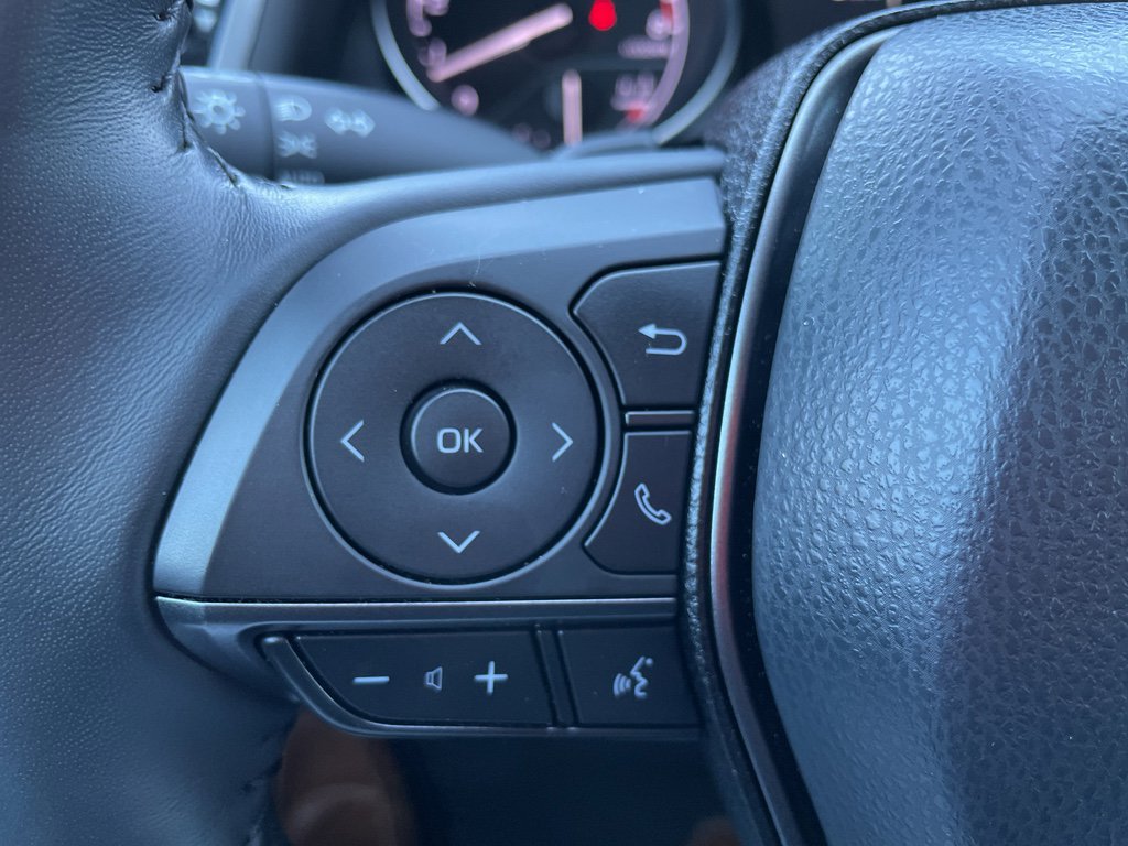 Used 2024 Toyota Camry SE image 12