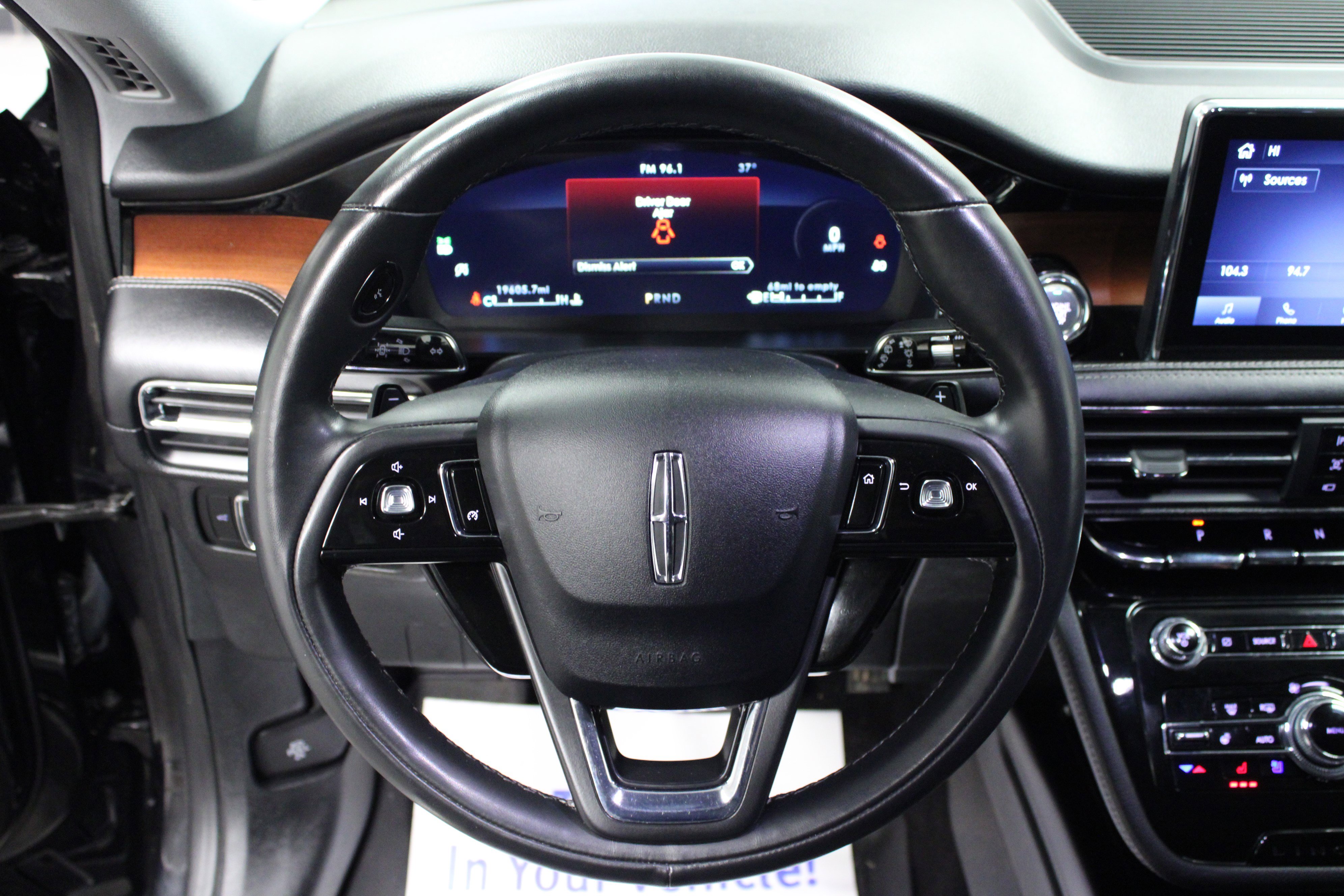 Used 2022 Lincoln Corsair Reserve w/ Elements Package image 17