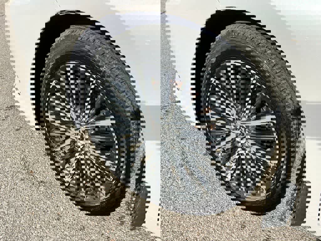 Used 2022 Lexus ES 350 w/ Premium Package image 10