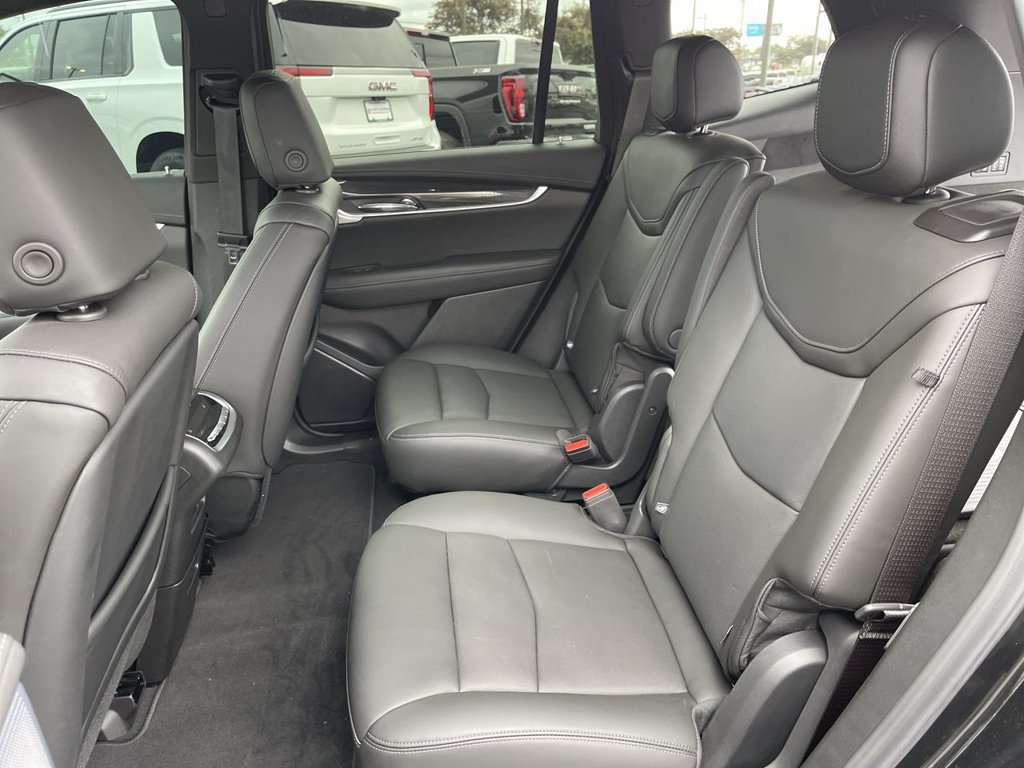 Used 2024 Cadillac XT6 Sport w/ Technology Package AWD/4WD image 23
