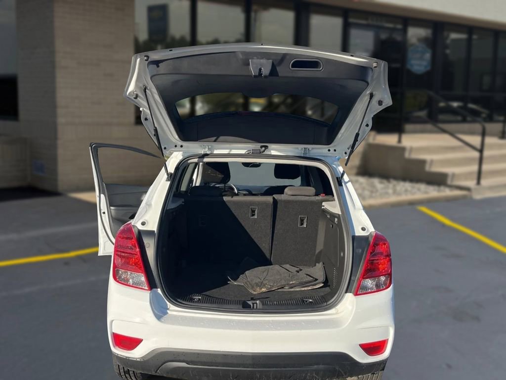 Used 2021 Chevrolet Trax LS w/ Tint and Cruise Package image 39