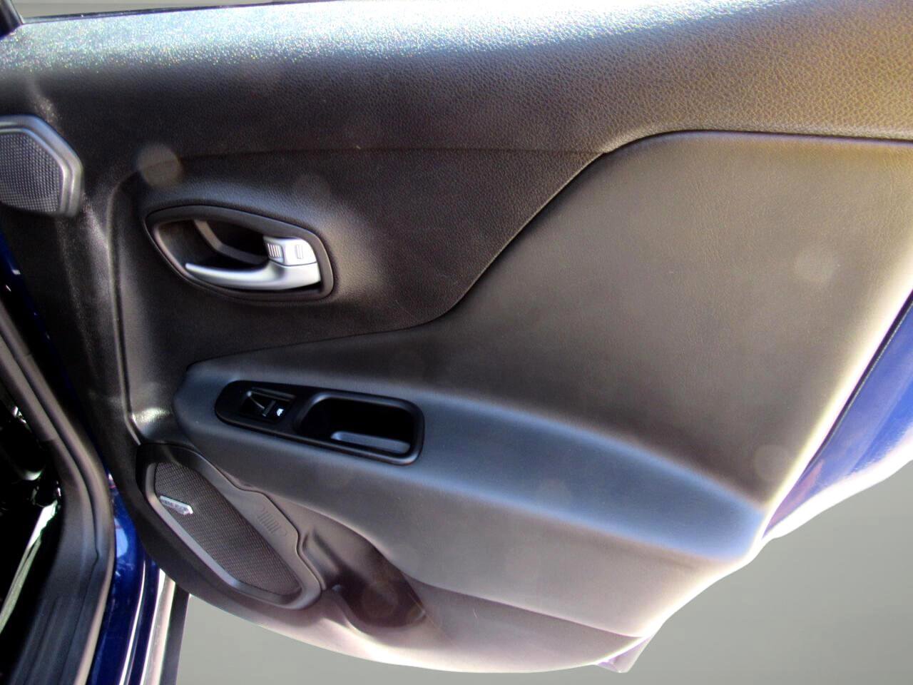 Used 2021 Jeep Renegade Limited w/ Sun & Sound Group image 39