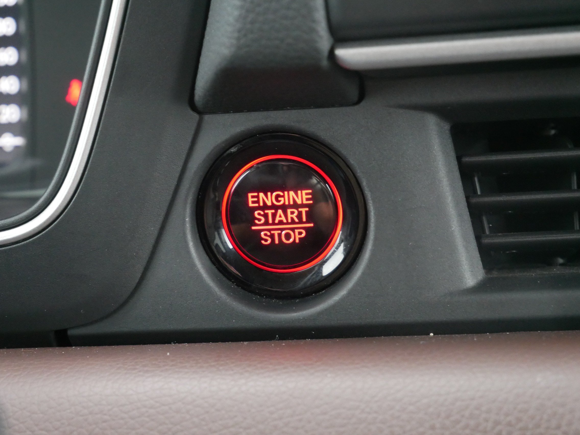 Certified 2024 Honda Pilot Elite image 29