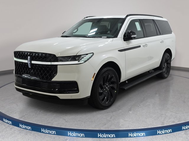 New 2027 Lincoln Navigator Reserve w/ Jet Appearance Package