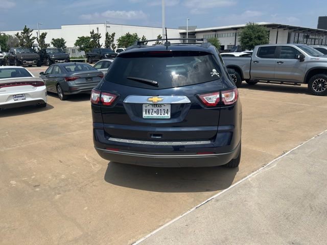 Used 2016 Chevrolet Traverse LT w/ LPO, 'HIT The Road' Package FWD image 6