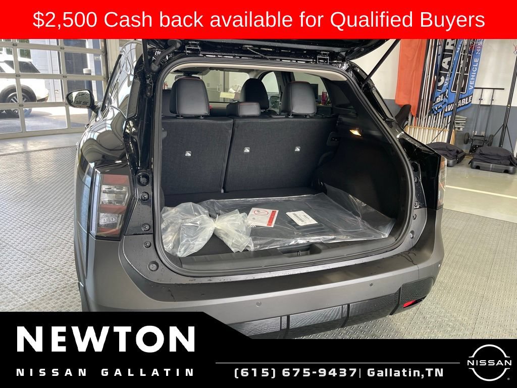 New 2026 Nissan Kicks SR w/ Cold Weather Package FWD image 8