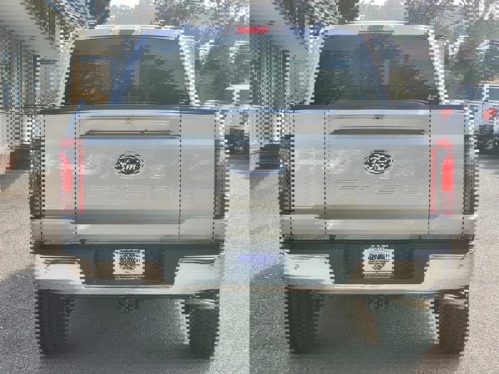 New 2025 Ford F150 Lariat w/ Equipment Group 501A Mid image 5