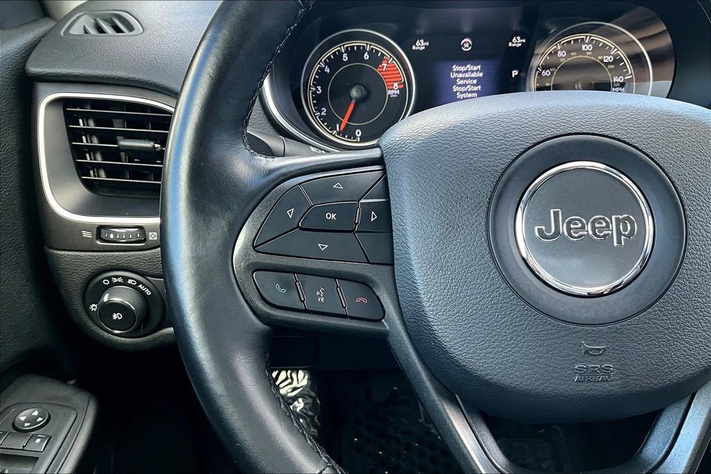 Used 2019 Jeep Cherokee Trailhawk AWD/4WD image 25
