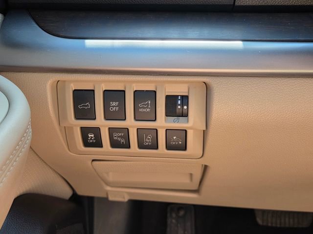 Used 2017 Subaru Outback 2.5i Limited AWD/4WD image 24