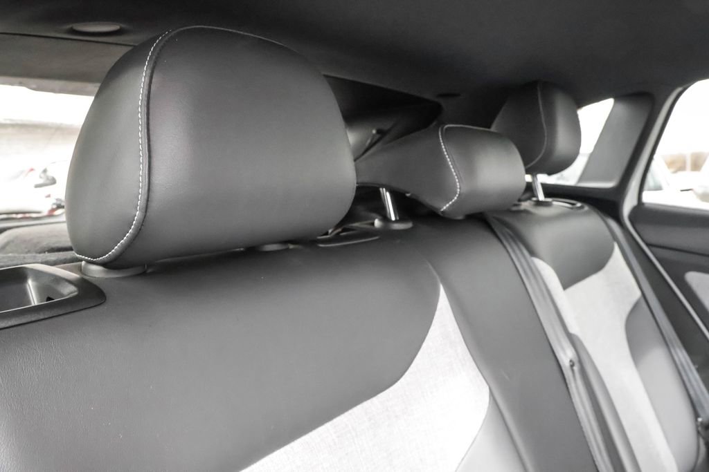 Used 2023 Volkswagen ID.4 Pro image 33